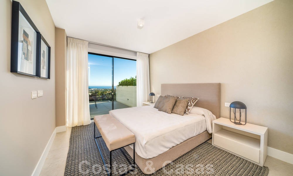 Exclusivos apartamentos de lujo en venta, de diseño contemporáneo y con vistas al mar, en Benahavis - Marbella 35227