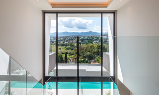 Exclusivas y modernas villas de lujo con vistas panorámicas al mar en venta, Marbella - Estepona 25338 