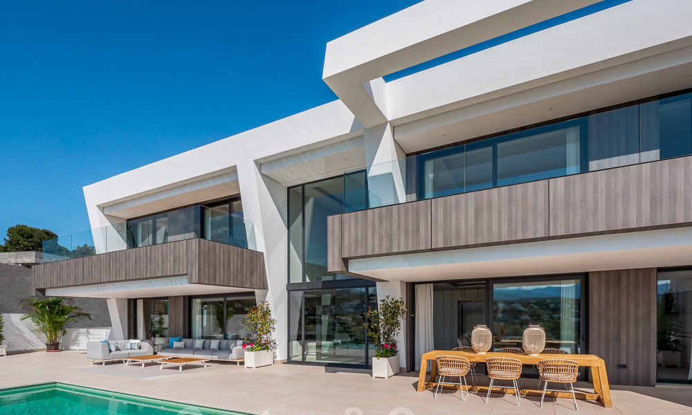 Exclusivas y modernas villas de lujo con vistas panorámicas al mar en venta, Marbella - Estepona 25346