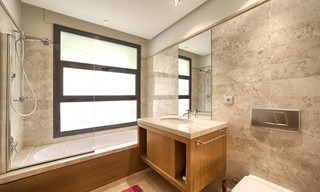 Amplio y moderno apartamento de lujo en venta, Milla de Oro, Marbella 5227 