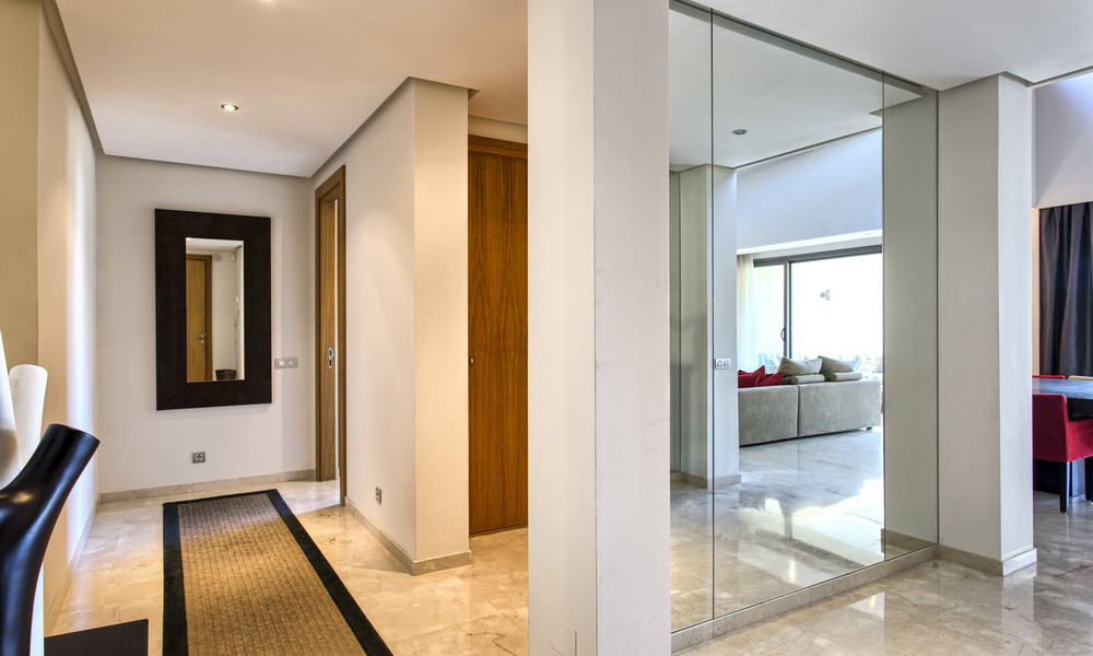 Amplio y moderno apartamento de lujo en venta, Milla de Oro, Marbella 5236