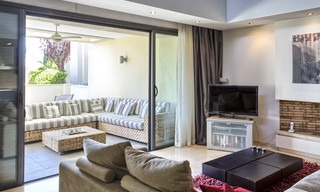 Amplio y moderno apartamento de lujo en venta, Milla de Oro, Marbella 5239 