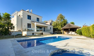 Amplia y atractiva villa reformada con vistas al mar en venta, La Duquesa, Manilva, Costa del Sol 5538 
