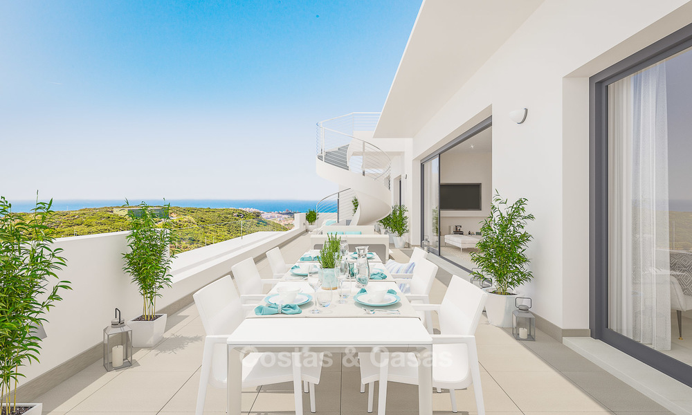 Nuevos y vanguardistas apartamentos y adosados en venta, impresionantes vistas al mar, Casares, Costa del Sol 5725