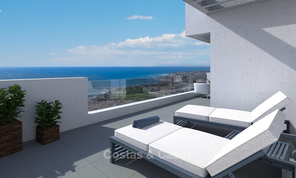 Nuevos y modernos apartamentos en primera línea de golf en venta, La Cala de Mijas, Costa del Sol 5697