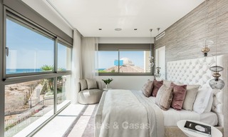 Villa en primera línea de playa en venta en Marbella con vistas al mar 5757 