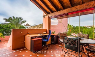 Amplio ático en venta, en un complejo de lujo, Elviria, Marbella 6006 