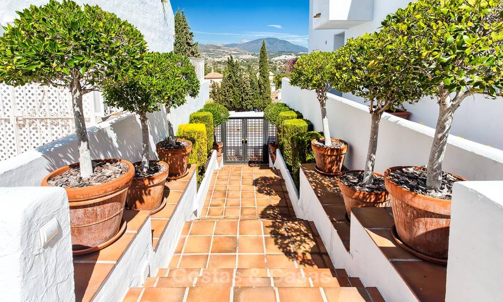 Acogedor y luminoso apartamento en venta, recientemente reformado, Nueva Andalucía, Marbella 6025