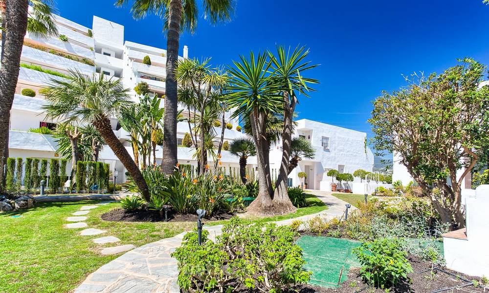 Acogedor y luminoso apartamento en venta, recientemente reformado, Nueva Andalucía, Marbella 6026