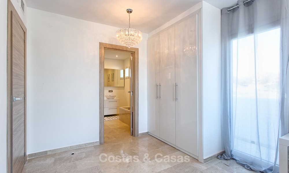 Acogedor y luminoso apartamento en venta, recientemente reformado, Nueva Andalucía, Marbella 6040