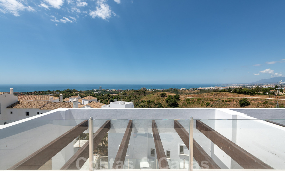 Atractivos apartamentos nuevos con vistas al mar en venta, Marbella 29172