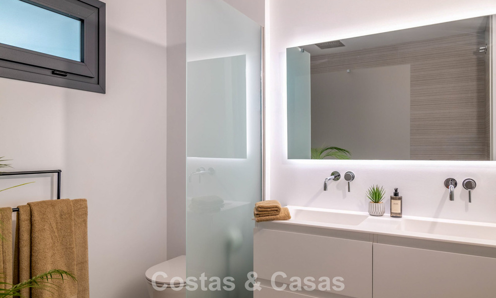 Nuevos apartamentos modernos en un resort boutique de 5 estrellas en venta en Marbella con impresionantes vistas al mar 802794