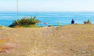 Se vende villa de diseño ultramoderna en primera línea de playa, New Golden Mile, Marbella - Estepona. Precio reducido! 24717 