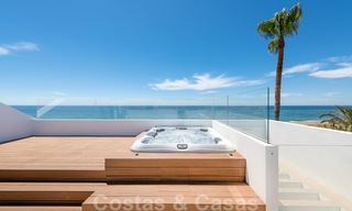Se vende villa de diseño ultramoderna en primera línea de playa, New Golden Mile, Marbella - Estepona. Precio reducido! 34277 