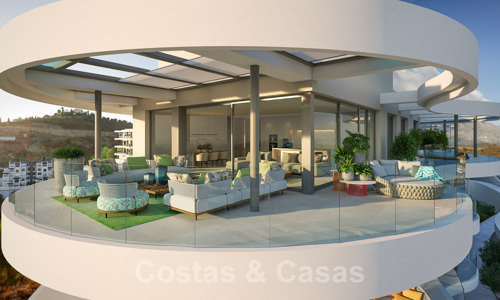 Nuevos, exquisitos y contemporáneos apartamentos de lujo en venta, con extraordinarias vistas al mar, al golf y a la montaña, Benahavis, Marbella 31069