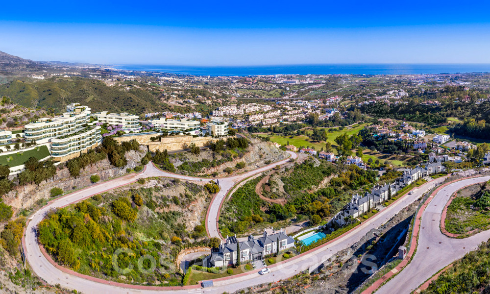 Nuevos, exquisitos y contemporáneos apartamentos de lujo en venta, con extraordinarias vistas al mar, al golf y a la montaña, Benahavis, Marbella 37282