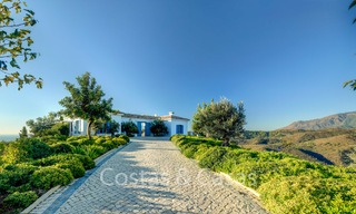 Majestuosa villa de lujo en venta en un entorno rural, con vistas panorámicas al mar y a la montaña, Benahavis, Marbella 6326 