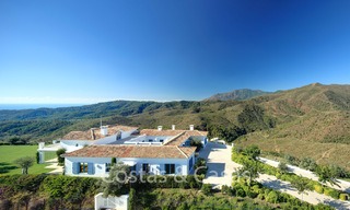 Majestuosa villa de lujo en venta en un entorno rural, con vistas panorámicas al mar y a la montaña, Benahavis, Marbella 6328 