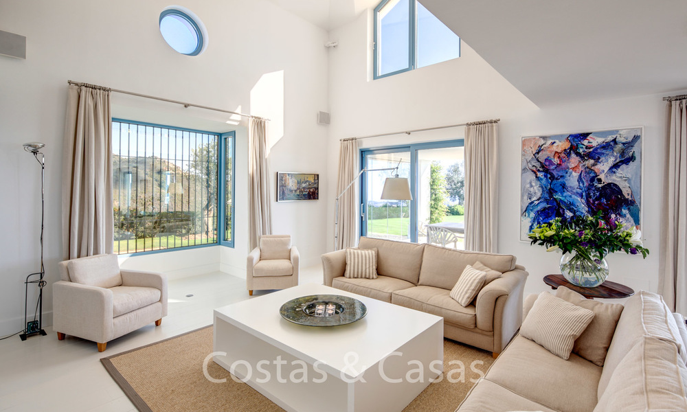 Majestuosa villa de lujo en venta en un entorno rural, con vistas panorámicas al mar y a la montaña, Benahavis, Marbella 6336