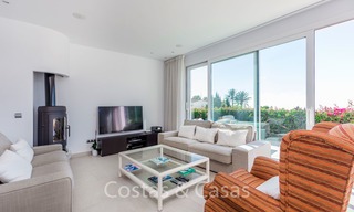 Elegante villa de estilo andaluz en venta, con vistas panorámicas al mar, Marbella Este - Marbella 6366 