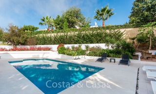 Elegante villa de estilo andaluz en venta, con vistas panorámicas al mar, Marbella Este - Marbella 6369 