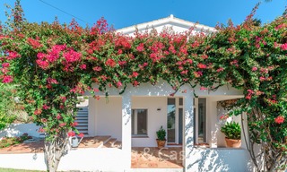 Elegante villa de estilo andaluz en venta, con vistas panorámicas al mar, Marbella Este - Marbella 6391 