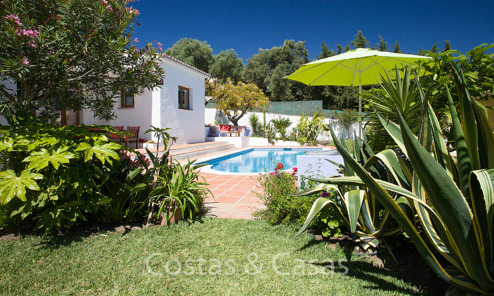 Acogedora villa rústica en el campo en venta, con preciosas vistas a la montaña, Estepona Este - Marbella 6395