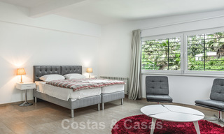 Preciosa villa reformada en venta en el corazón del Valle del Golf de Nueva Andalucía, Marbella. 26631 