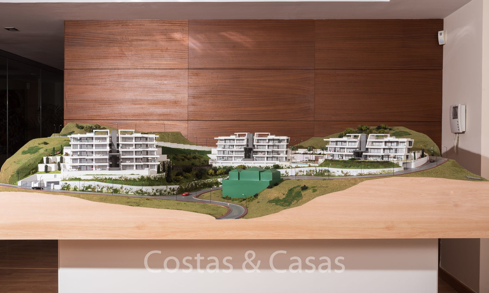 Impresionantes apartamentos de lujo nuevos en venta, con impresionantes vistas al mar y al valle, Benahavis - Marbella 6476
