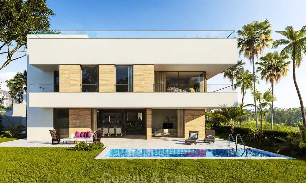 Villas de lujo modernas, ligeras y confortables en venta en un resort de golf de primera clase, New Golden Mile, Marbella. 6658