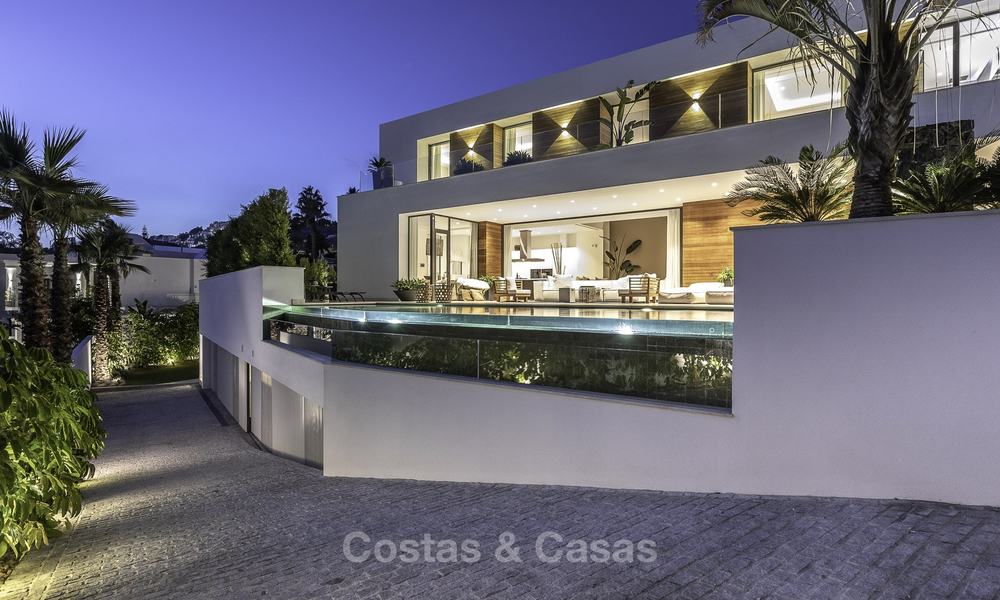 Magnífica villa de lujo contemporánea en un complejo de golf de primera clase a la venta, Benahavis - Marbella 17201