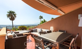 En venta: Moderno apartamento de lujo en un codiciado complejo residencial en el corazón del Valle del Golf de Nueva Andalucia - Marbella 6560 