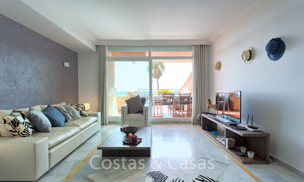 En venta: Moderno apartamento de lujo en un codiciado complejo residencial en el corazón del Valle del Golf de Nueva Andalucia - Marbella 6568