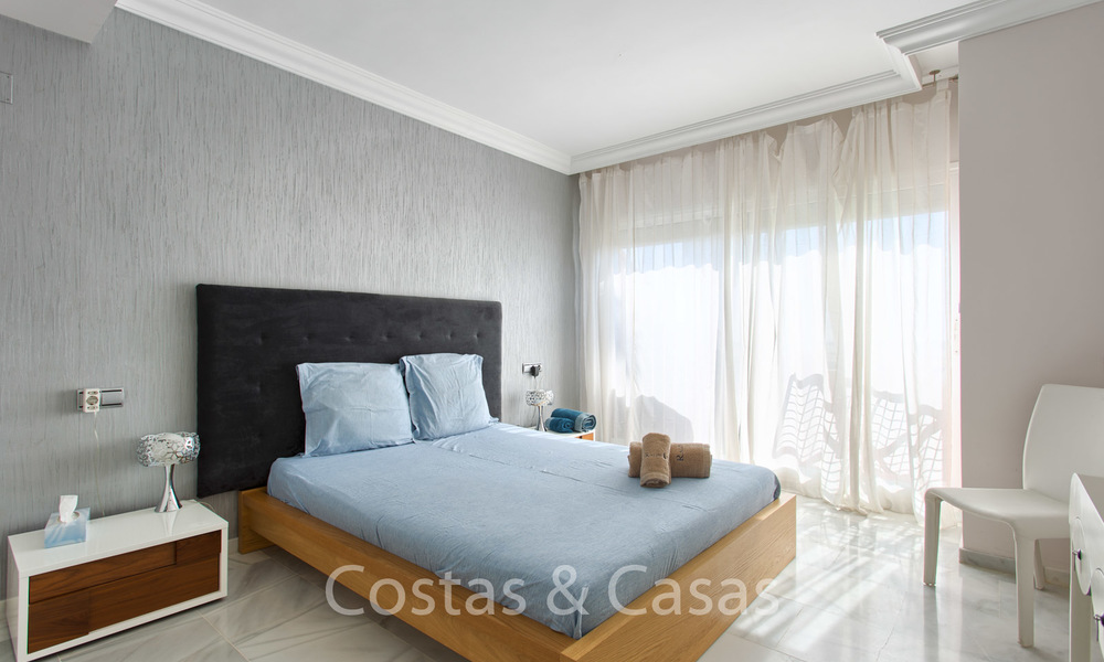 En venta: Moderno apartamento de lujo en un codiciado complejo residencial en el corazón del Valle del Golf de Nueva Andalucia - Marbella 6572