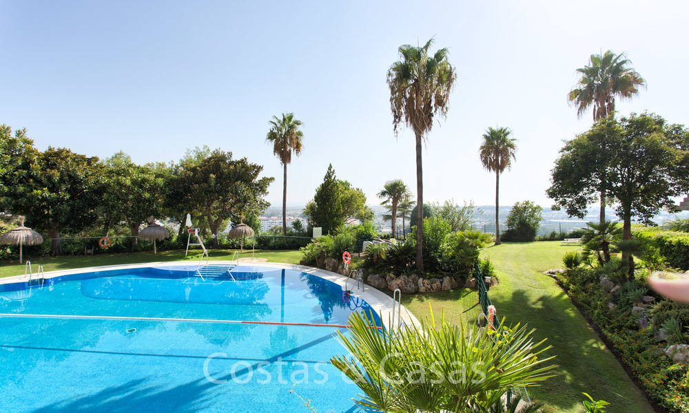 En venta: Moderno apartamento de lujo en un codiciado complejo residencial en el corazón del Valle del Golf de Nueva Andalucia - Marbella 6585