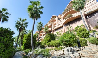 En venta: Moderno apartamento de lujo en un codiciado complejo residencial en el corazón del Valle del Golf de Nueva Andalucia - Marbella 6586 