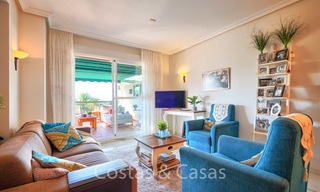 Apartamento en planta alta a la venta, a poca distancia de la playa y de Puerto Banús, Nueva Andalucia - Marbella 6589 