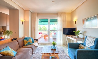 Apartamento en planta alta a la venta, a poca distancia de la playa y de Puerto Banús, Nueva Andalucia - Marbella 6590 