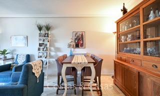 Apartamento en planta alta a la venta, a poca distancia de la playa y de Puerto Banús, Nueva Andalucia - Marbella 6595 