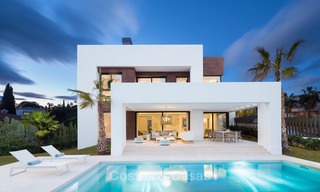 Elegantes villas de diseño contemporáneo a la venta en la Nueva Milla de Oro, Marbella - Estepona 6630 