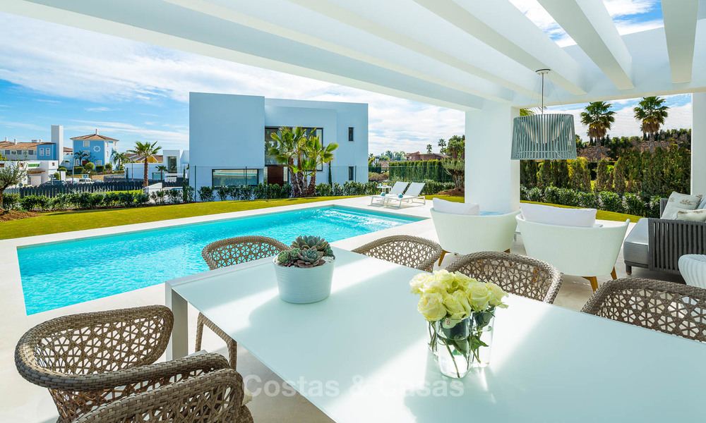 Elegantes villas de diseño contemporáneo a la venta en la Nueva Milla de Oro, Marbella - Estepona 6637