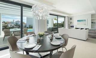 Elegantes villas de diseño contemporáneo a la venta en la Nueva Milla de Oro, Marbella - Estepona 6640 