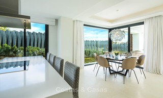 Elegantes villas de diseño contemporáneo a la venta en la Nueva Milla de Oro, Marbella - Estepona 6642 