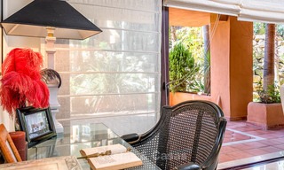 Apartamento de lujo bien situado y con estilo en una urbanización exquisita - Nueva Andalucia, Marbella 6775 