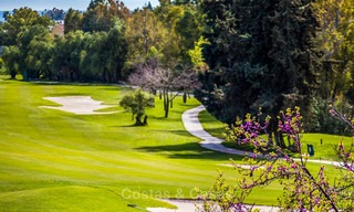 Villa de golf en venta, de estilo andaluz, en primera línea de golf - Marbella 6811 