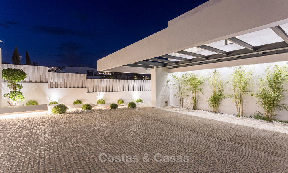 Majestuosa villa moderna con vistas panorámicas al mar en venta, primera línea de golf, Benahavis - Marbella 6866