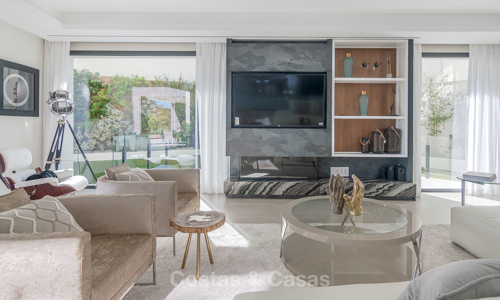 Magnífica villa de diseño de nueva construcción en venta en una exclusiva urbanización, Benahavis - Marbella 6895
