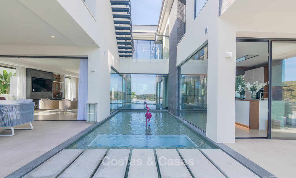 Magnífica villa de diseño de nueva construcción en venta en una exclusiva urbanización, Benahavis - Marbella 6904