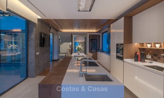 Magnífica villa de diseño de nueva construcción en venta en una exclusiva urbanización, Benahavis - Marbella 6932 