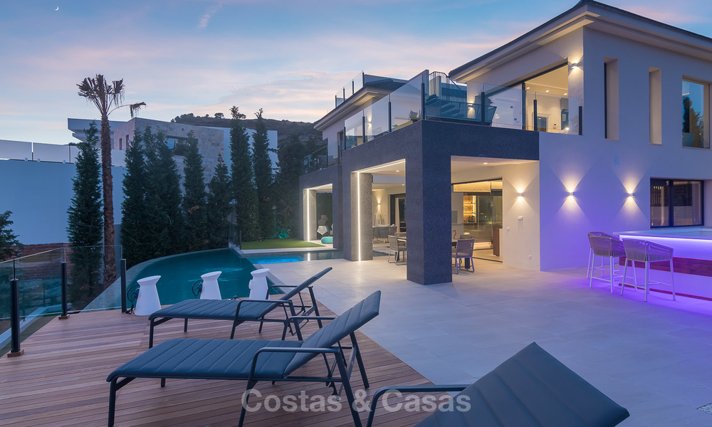 Magnífica villa de diseño de nueva construcción en venta en una exclusiva urbanización, Benahavis - Marbella 6935